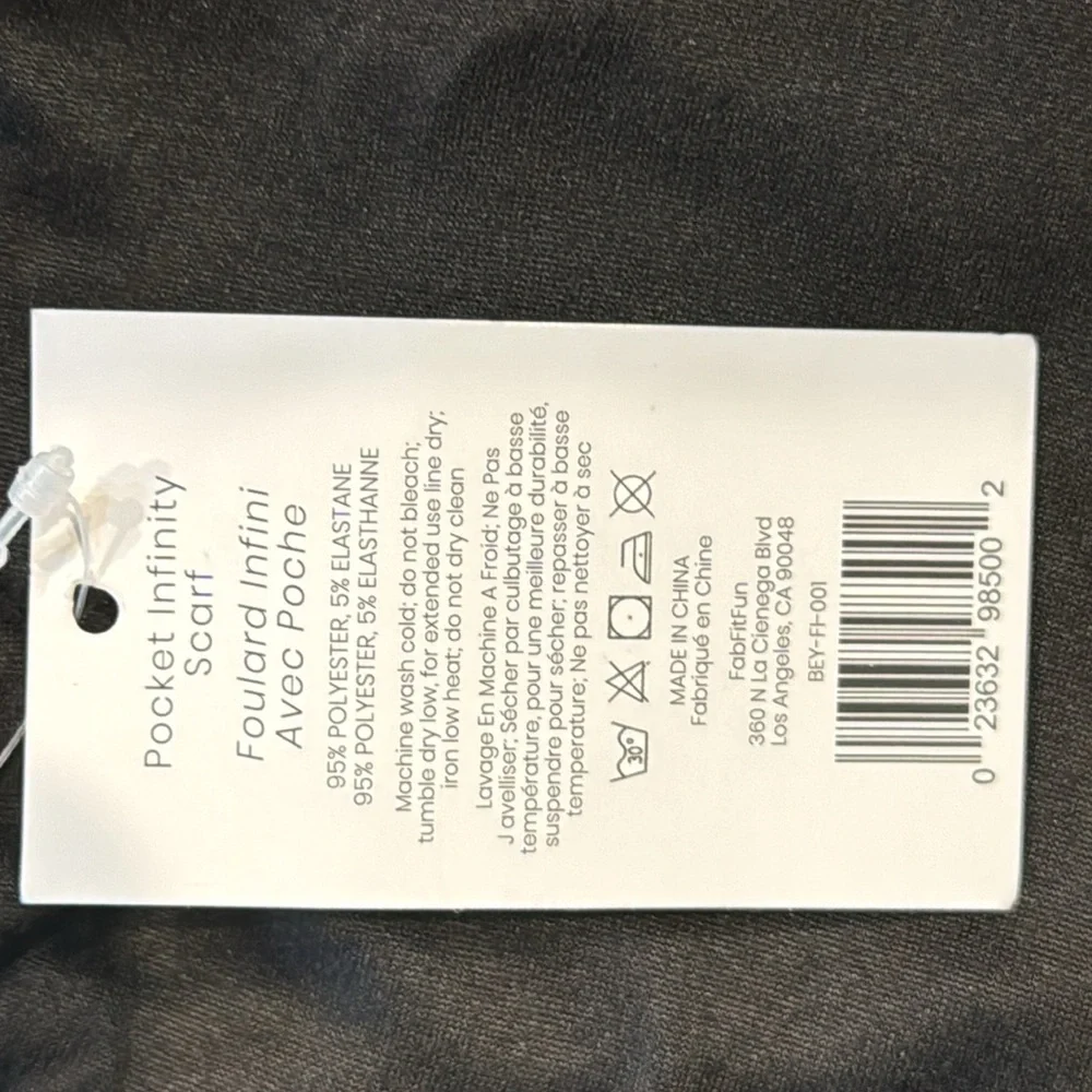 NWT BEYOND YOGA Black Hidden Pocket Infinity Scarf